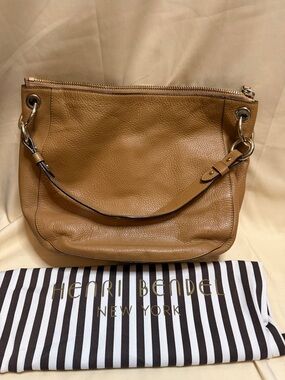 henri bendel tan pebbled leather shoulder bag